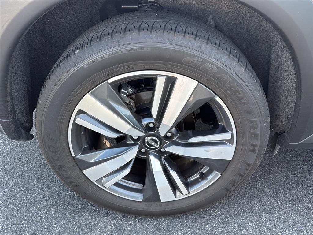 2025 Nissan Rogue SL