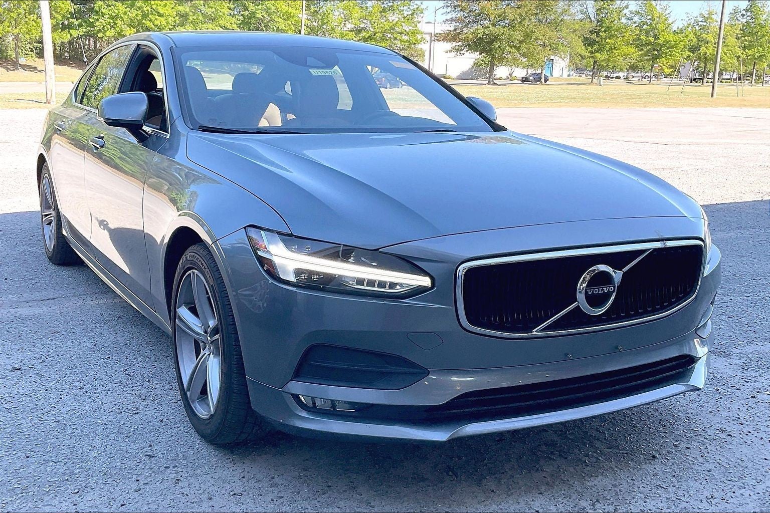 2019 Volvo S90 Momentum