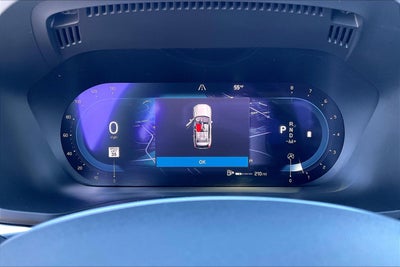 2022 Volvo XC60 R-Design