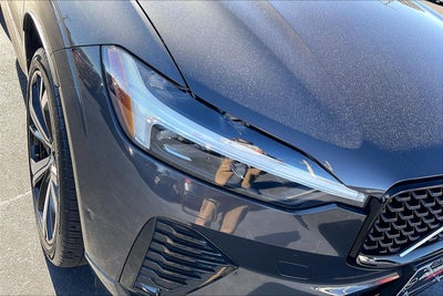 2022 Volvo XC60 R-Design