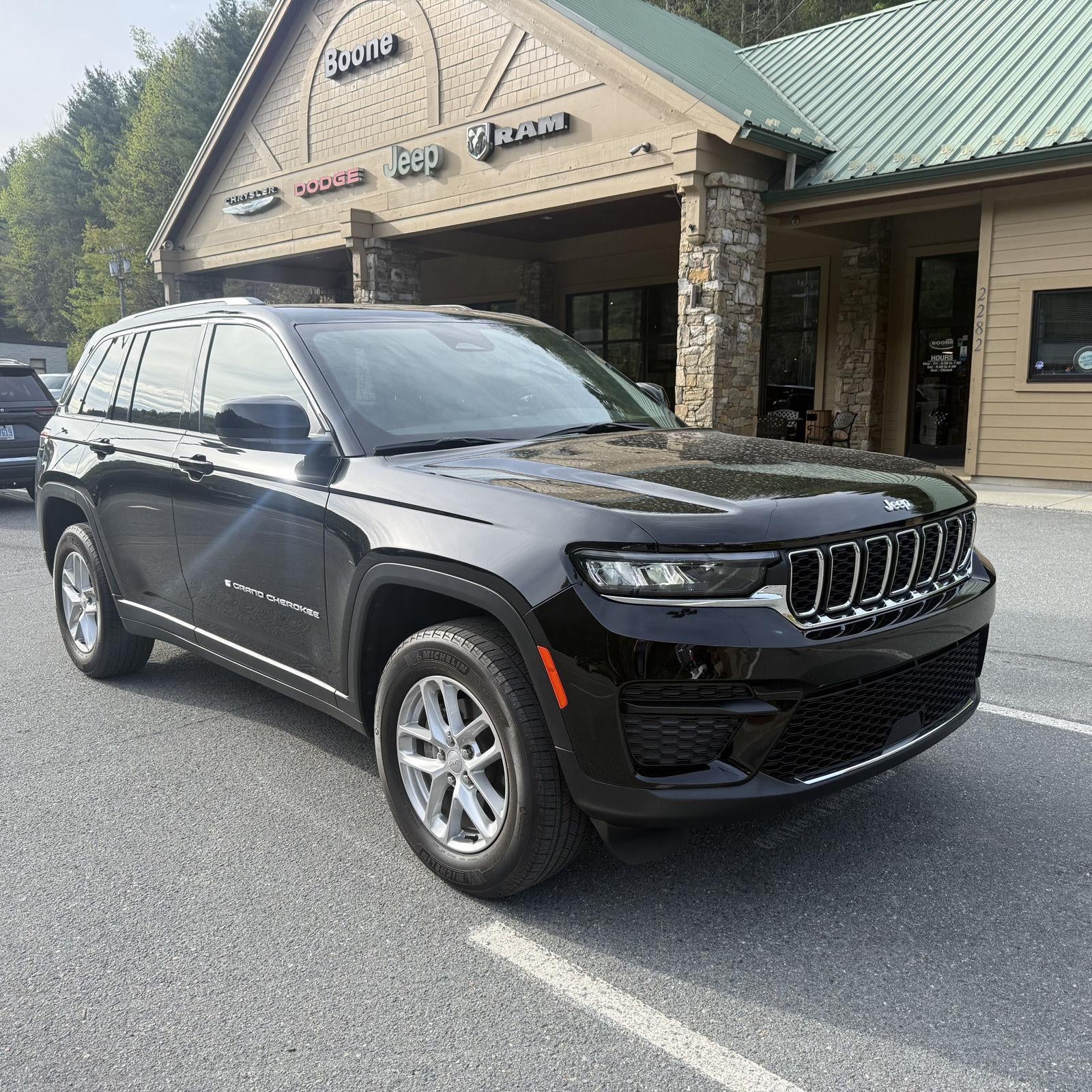 2024 Jeep Grand Cherokee Laredo X