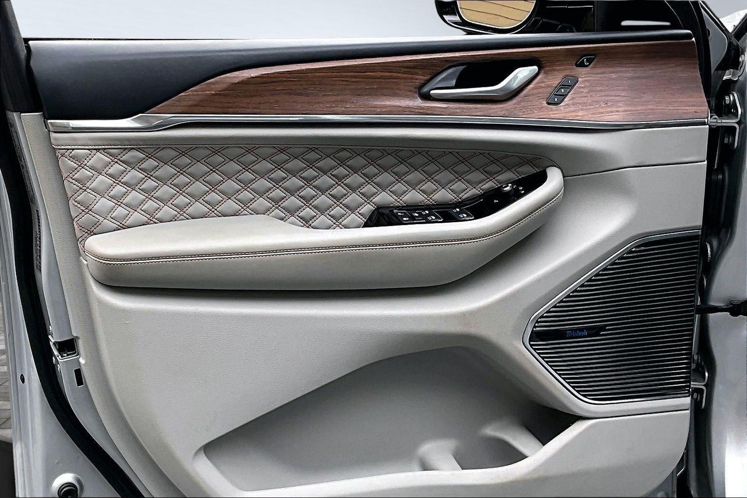 2022 Jeep Grand Cherokee L Summit