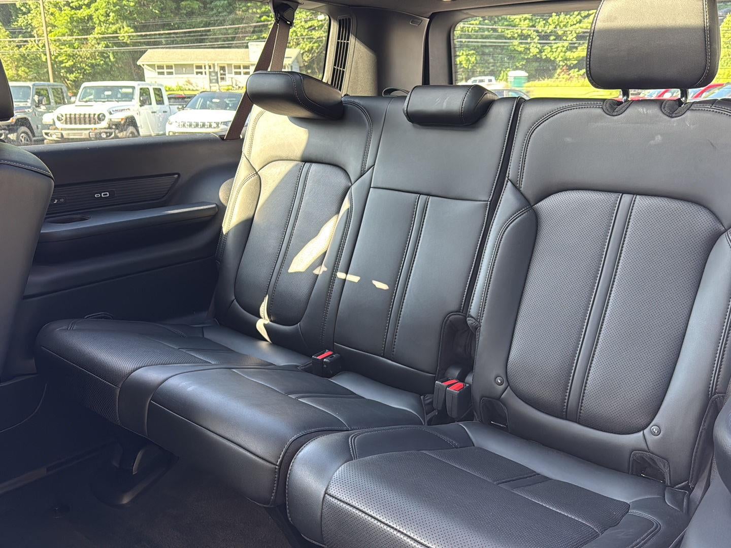 2025 Jeep Wagoneer L Series II Carbide