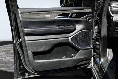 2022 Jeep Wagoneer Series III