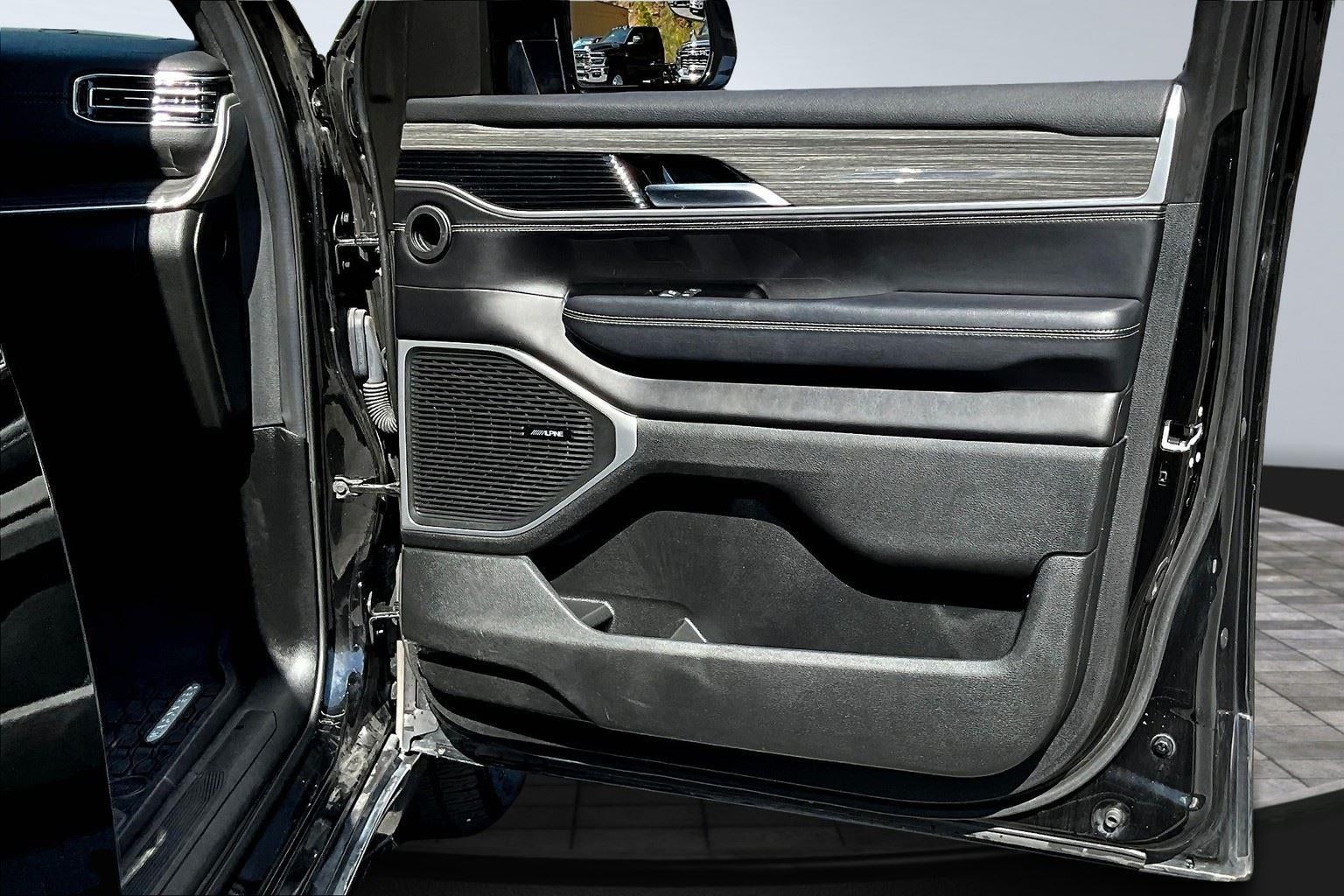 2022 Jeep Wagoneer Series III