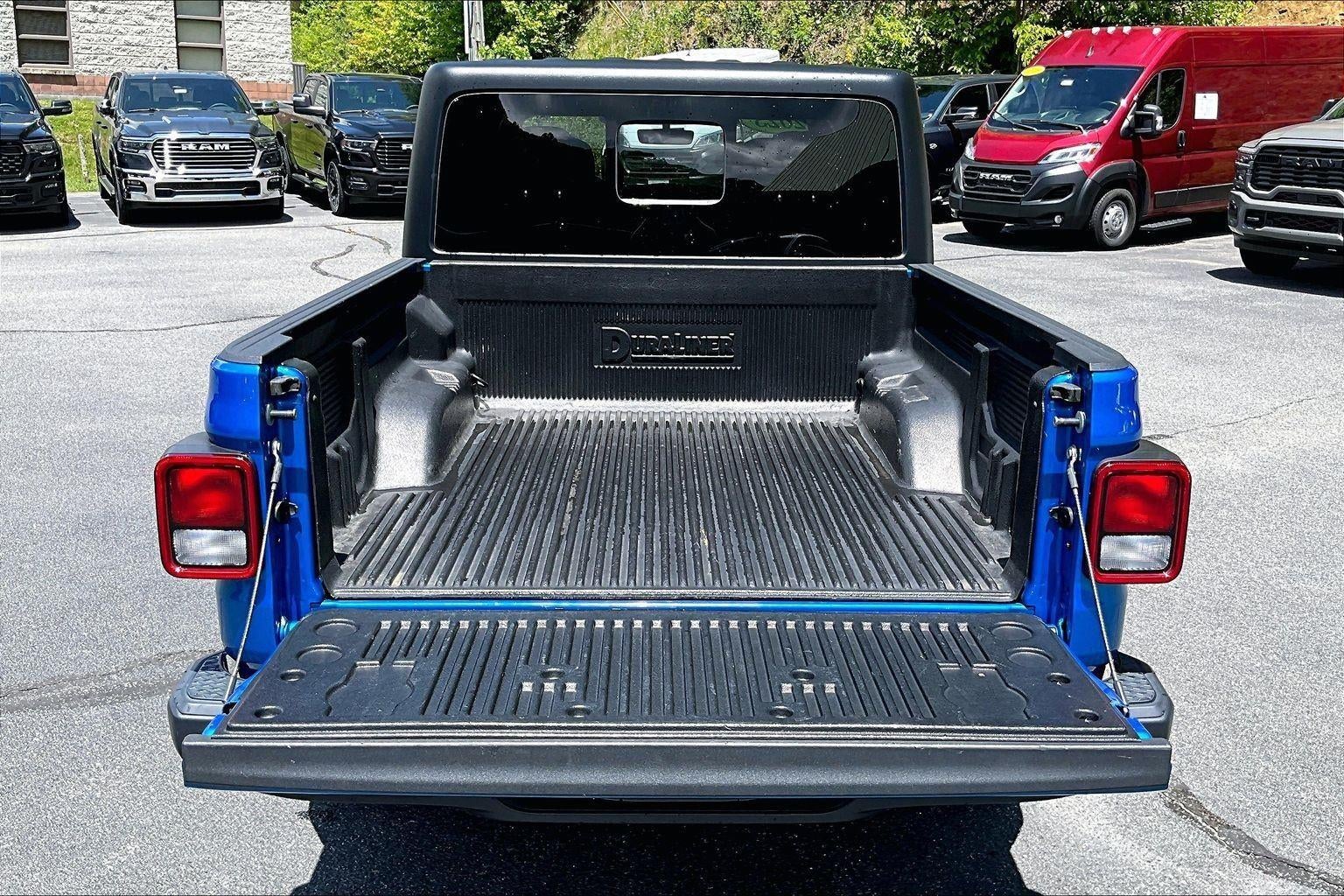 2023 Jeep Gladiator Overland
