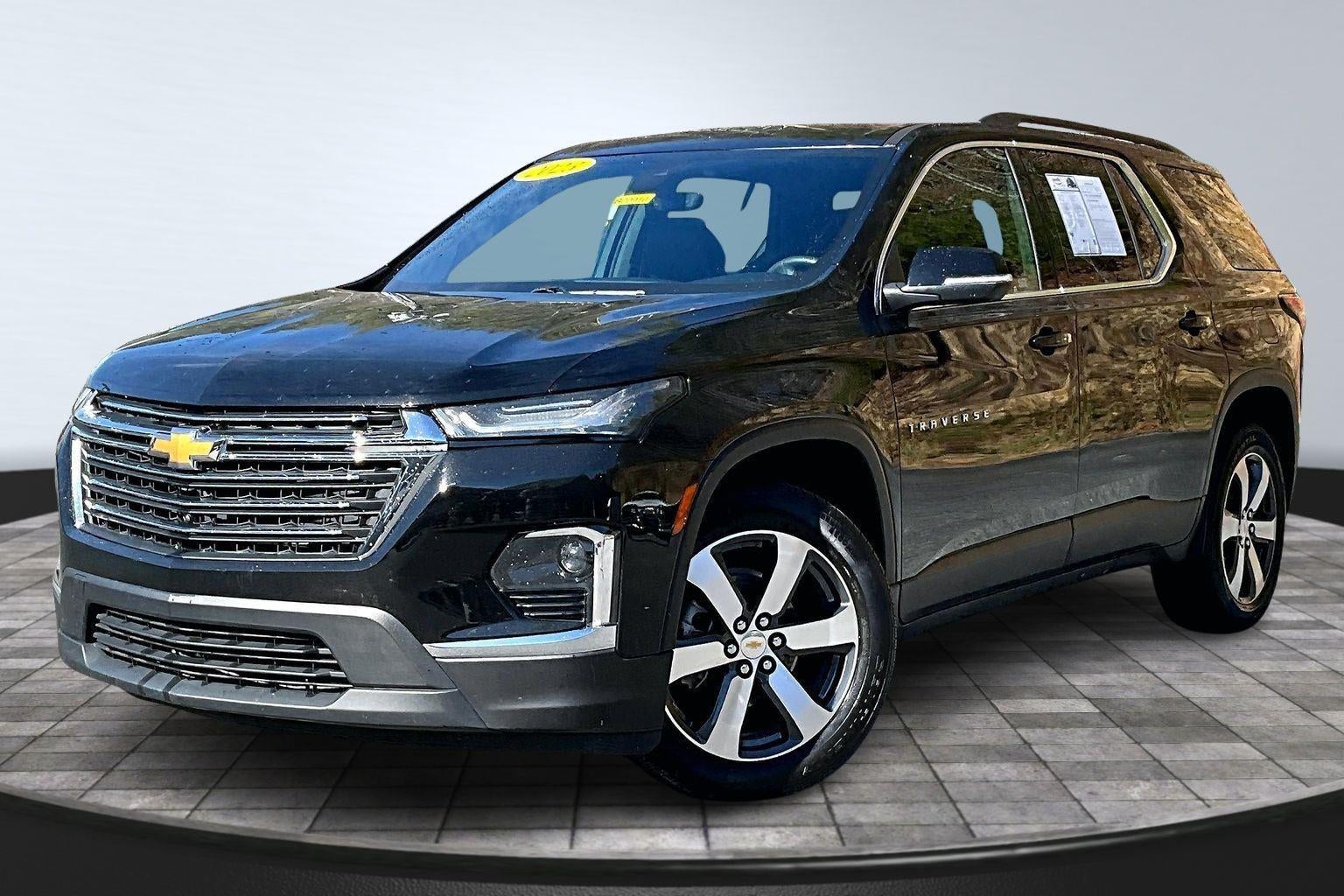 2023 Chevrolet Traverse LT Leather