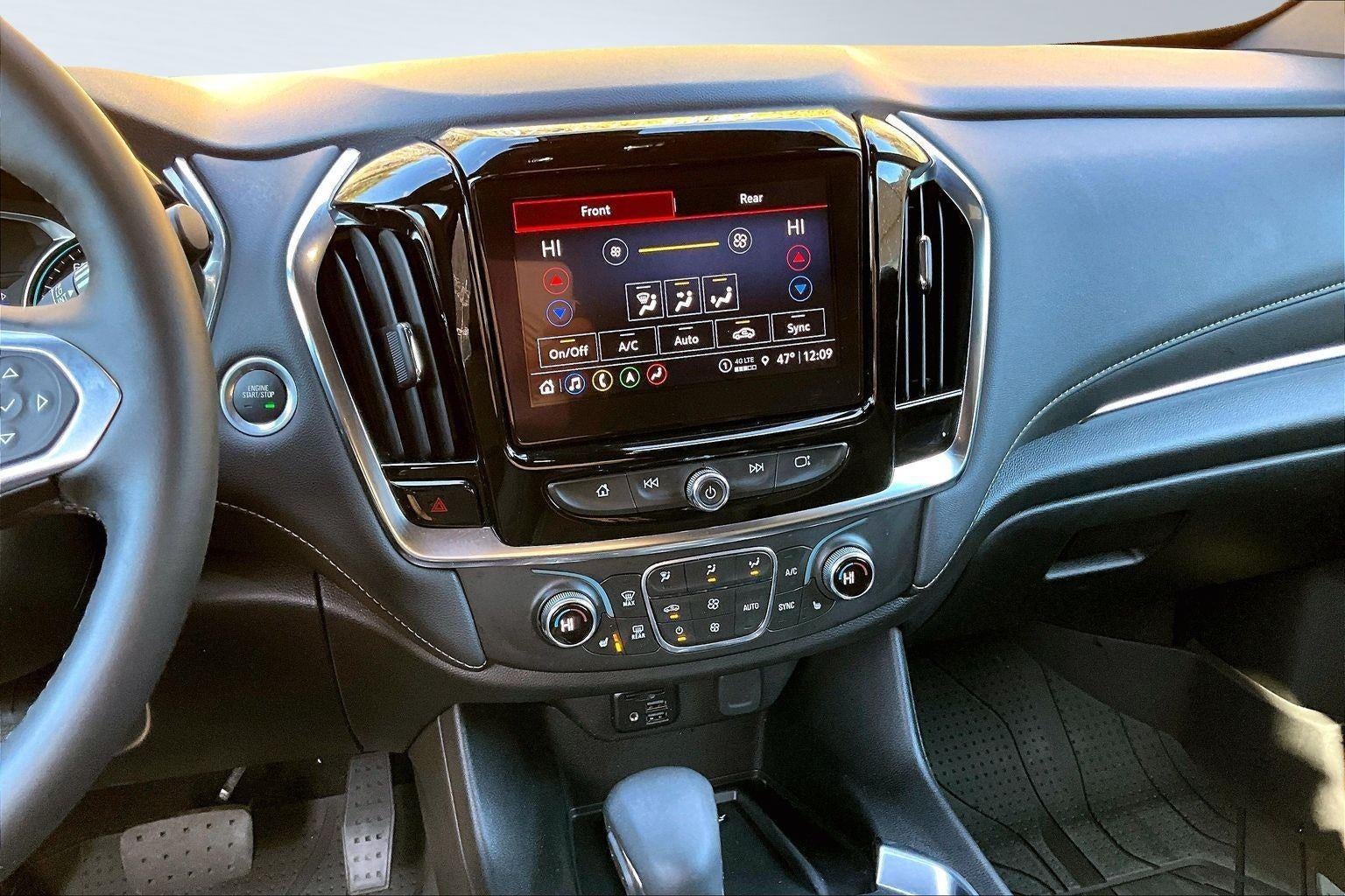 2023 Chevrolet Traverse LT Leather