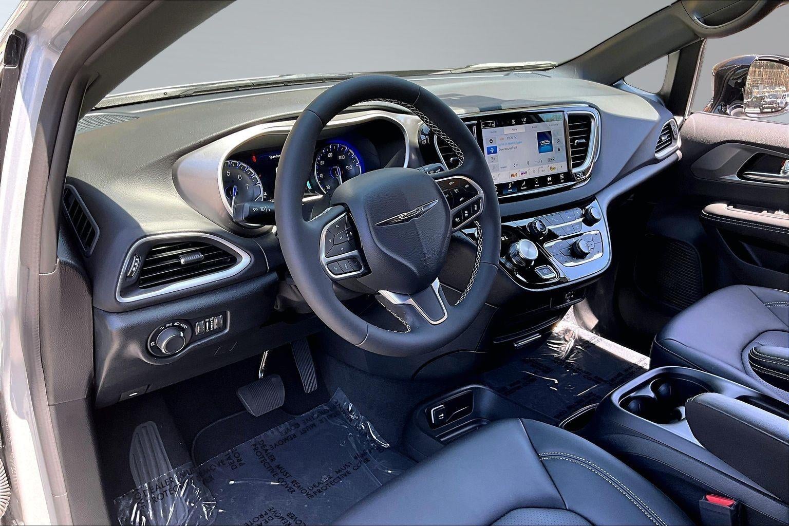 2026 Chrysler Voyager LX