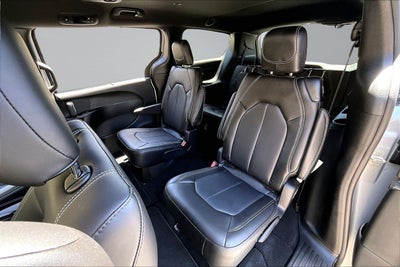 2026 Chrysler Voyager LX