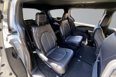 2026 Chrysler Voyager LX