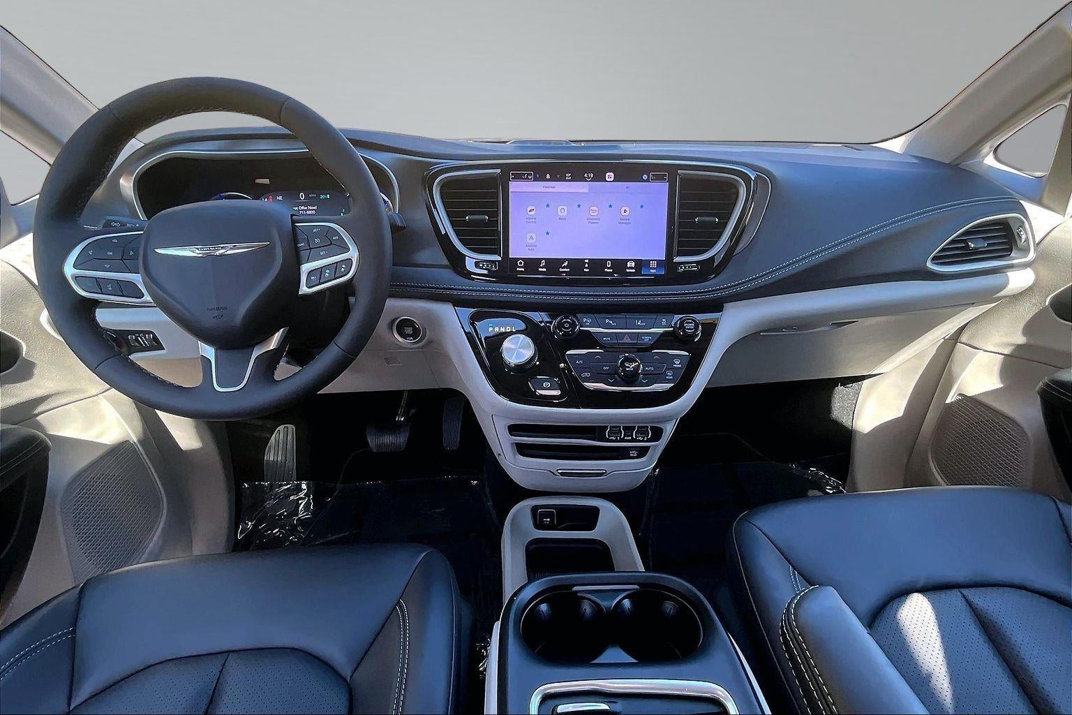 2023 Chrysler Pacifica Hybrid Touring L