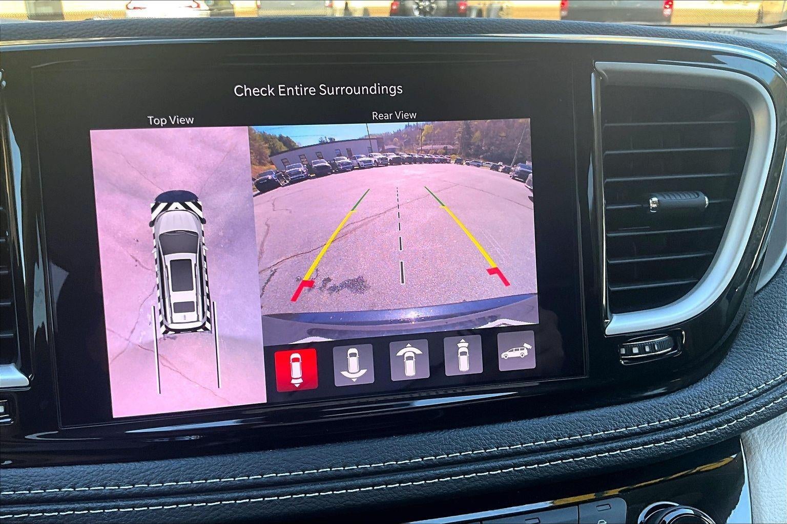 2023 Chrysler Pacifica Hybrid Touring L