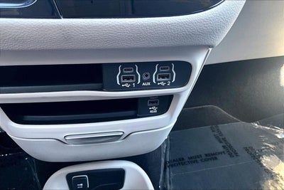 2023 Chrysler Pacifica Hybrid Touring L