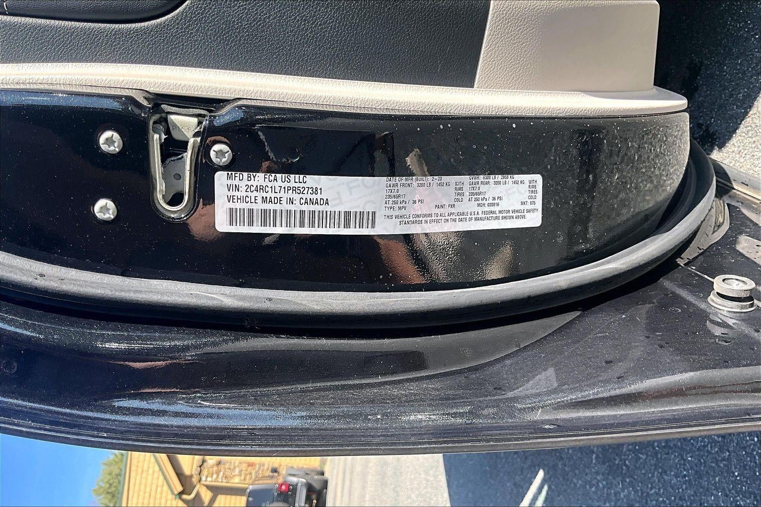 2023 Chrysler Pacifica Hybrid Touring L