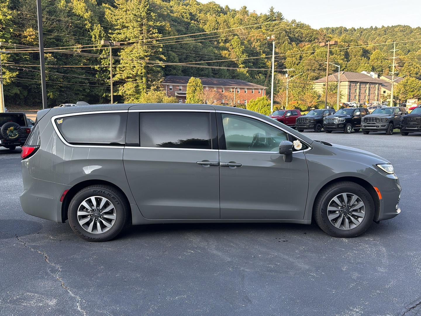 2022 Chrysler Pacifica Hybrid Touring L