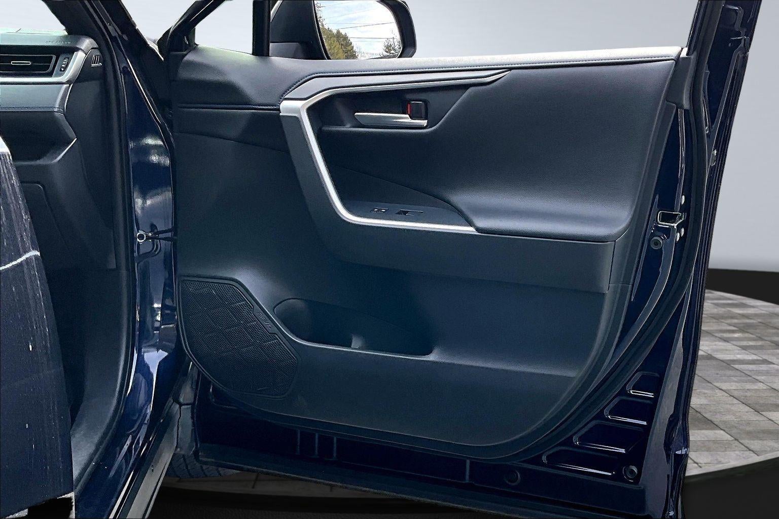 2020 Toyota RAV4 Hybrid XSE