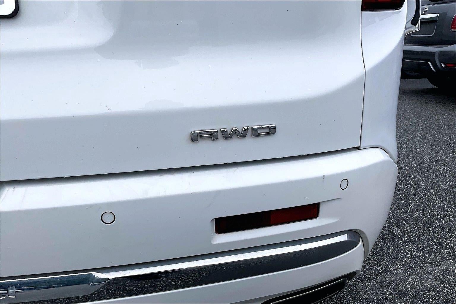 2023 GMC Acadia Denali