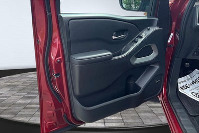 2025 Nissan Frontier SL