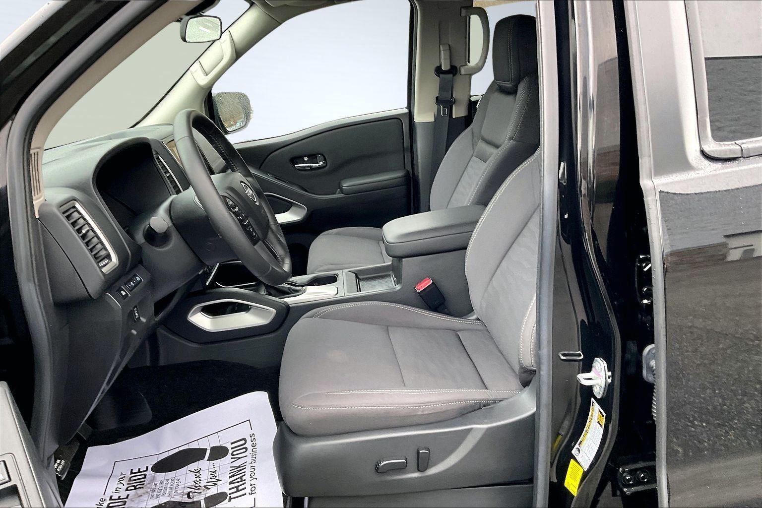 2024 Nissan Frontier SV