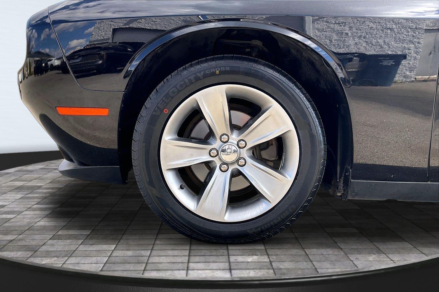 2021 Dodge Challenger SXT