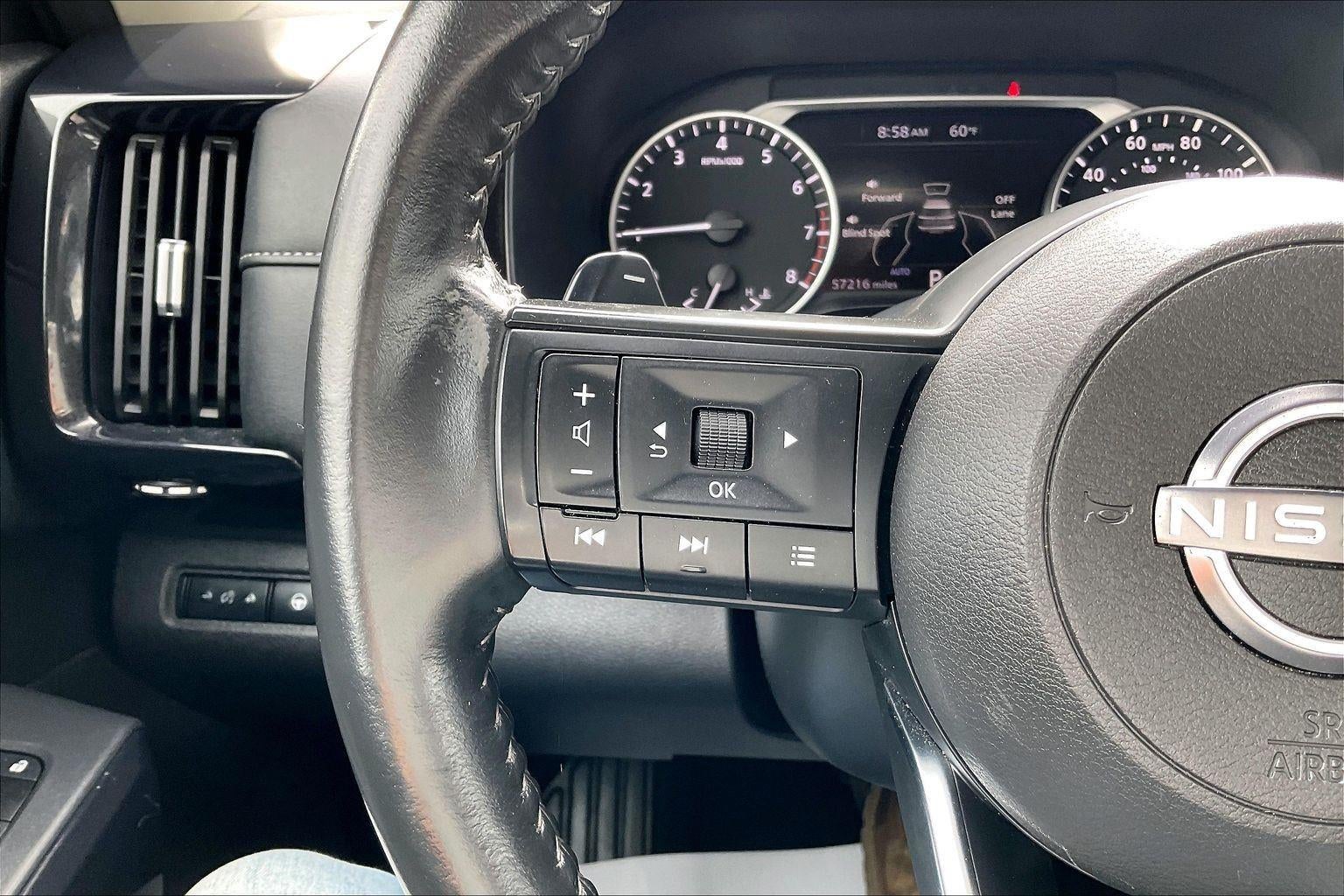 2024 Nissan Pathfinder SV