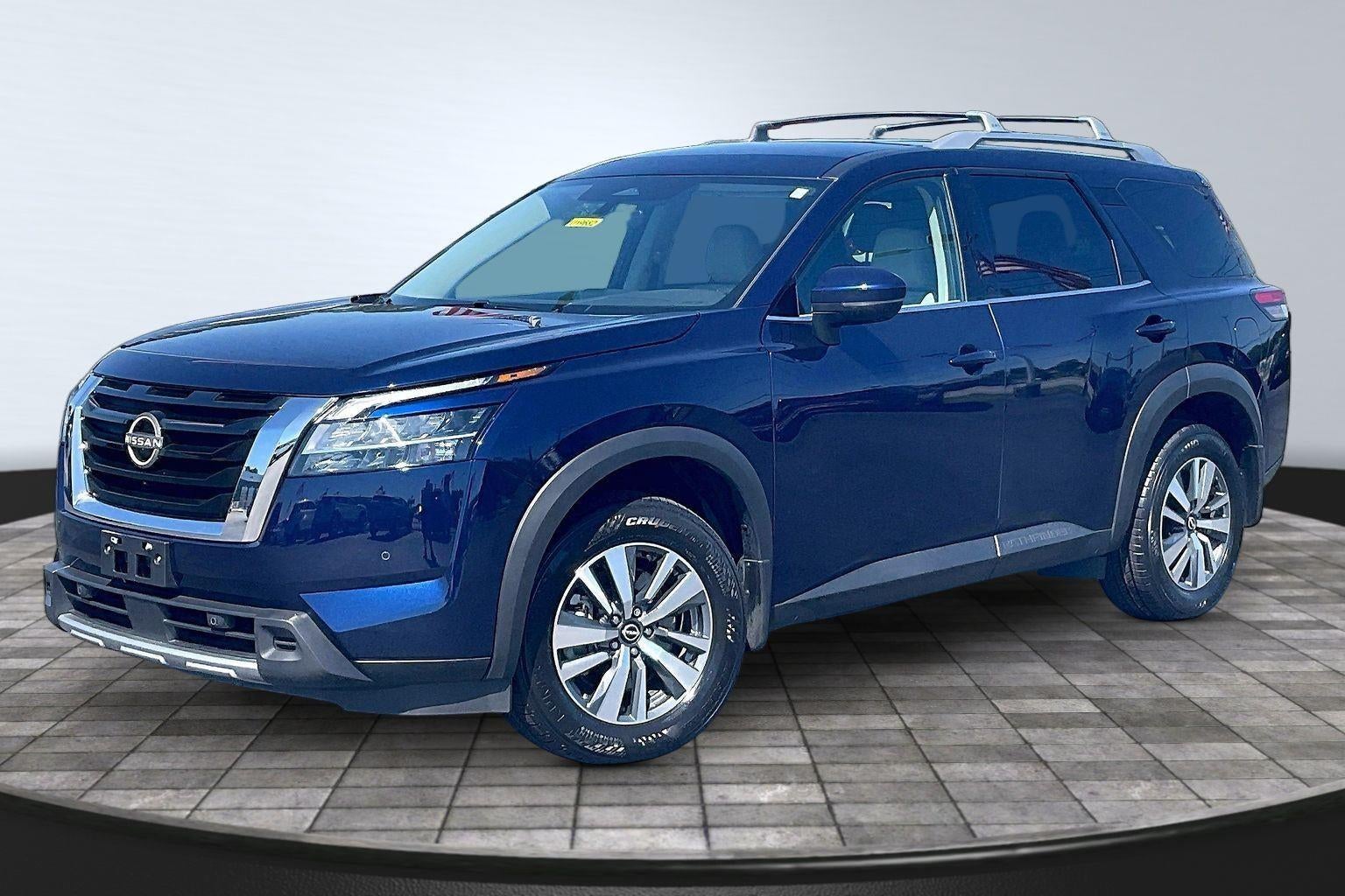 2024 Nissan Pathfinder SL