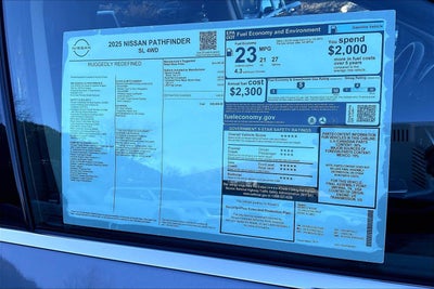 2025 Nissan Pathfinder SL