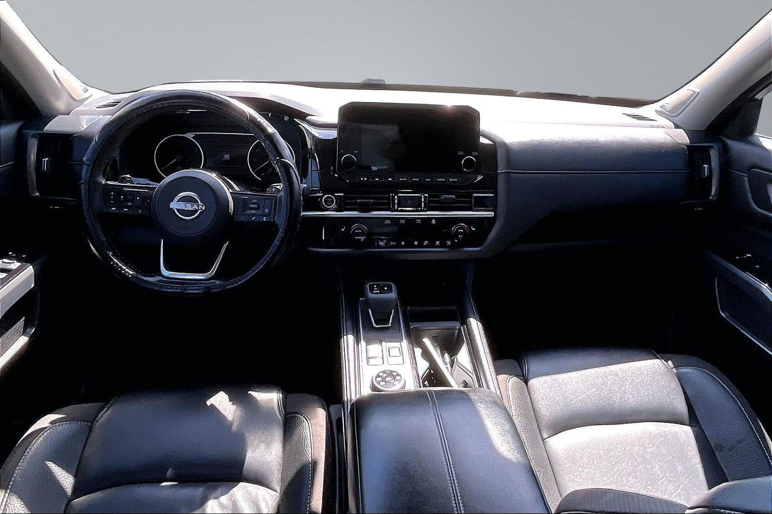 2023 Nissan Pathfinder SL