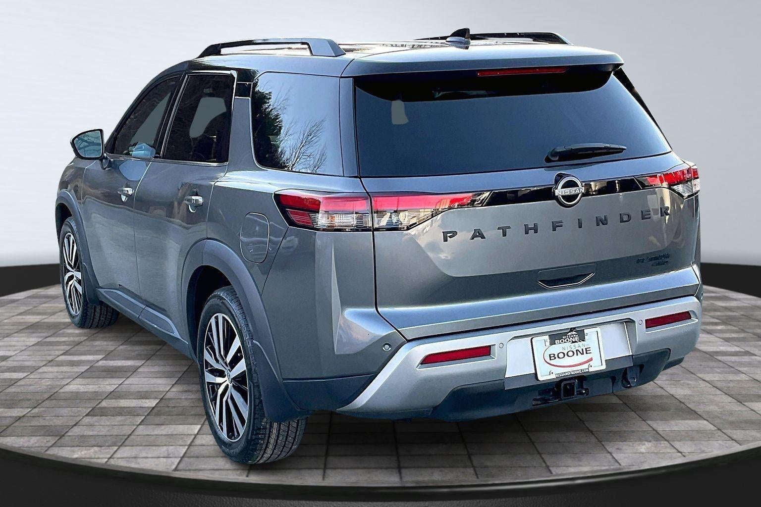 2022 Nissan Pathfinder Platinum