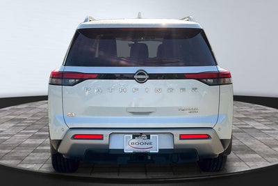 2024 Nissan Pathfinder Platinum